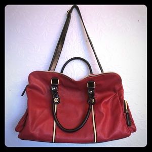 Ridiculously beautiful luggage bag